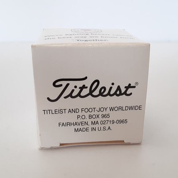 Titleist Breast Cancer Awareness Pink Ribbon Golf Balls 2 Set NWT - Picture 4 of 6